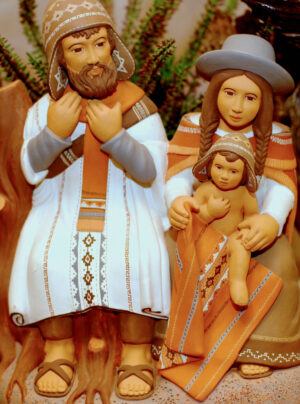 Latino carvings representation of Mary Joseph and baby 